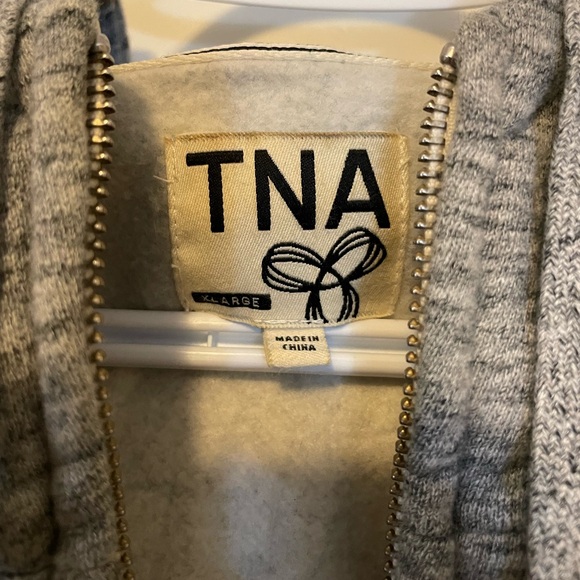 TNA hooded zip up sweater size XL - Picture 3 of 3